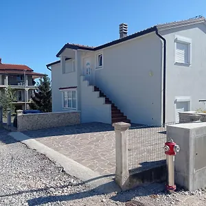 Apartment Lara, Umag
